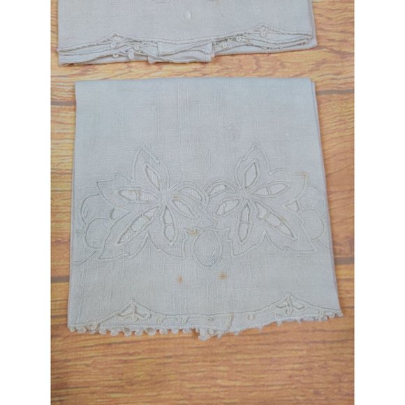 Vintage table linens napkins embroidered crafters lot white rust solid stained - Picture 4 of 6